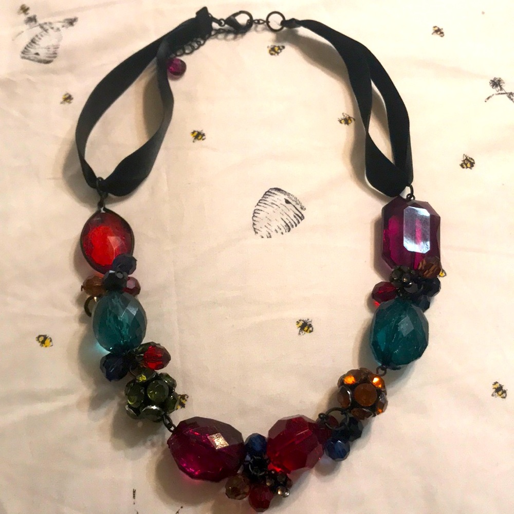Vintage beaded necklace with ribbon band
